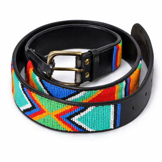 Massai-Gürtel aus Perlen und Leder – Afrikanischer Statement-Gürtel mit geometrischem Muster, mehrfarbig