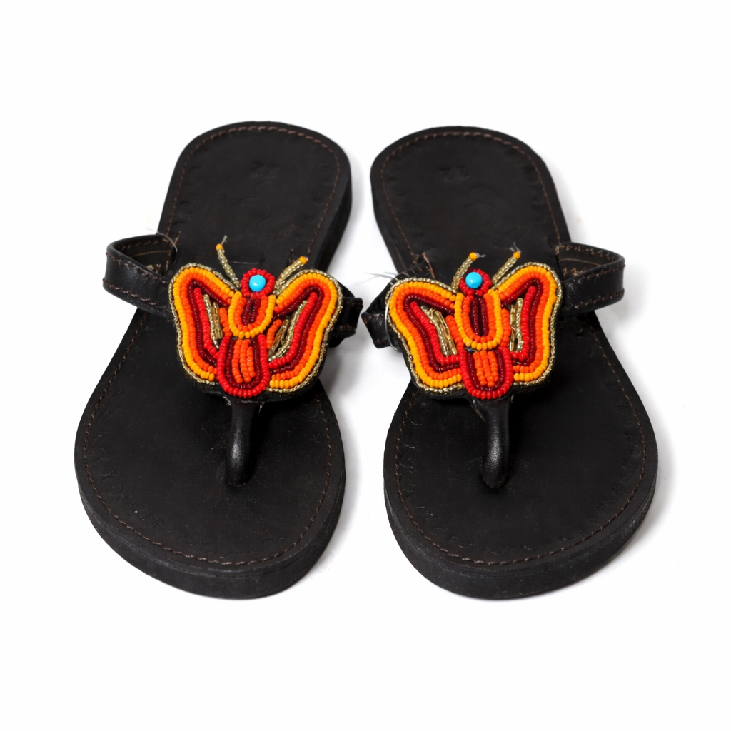 Safariland - Schmetterlings-Sandalen aus Leder mit Perlenstickerei - Schwarz - Handbestickt